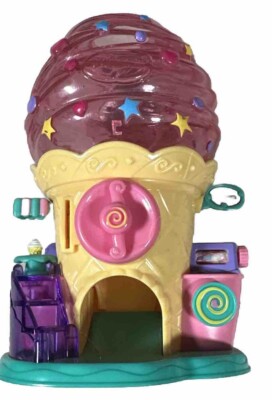 BLIP TOYS SQUINKIES ICE CREAM CAFE 2011 6x4 
