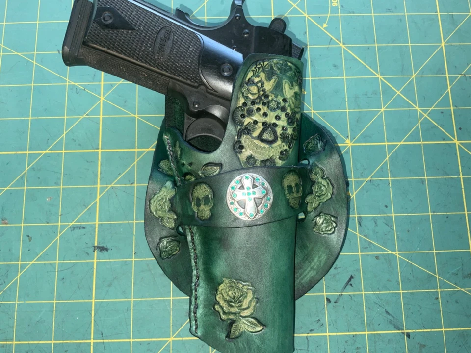 Funda de cuero hecha a mano y bolsa magnética 1911 talla de calavera de azúcar Foto 3 de 4