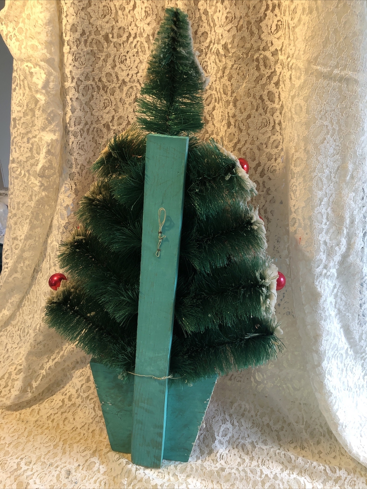 Vtg Christmas Consolidated Novelty Wall Flocked Bottle Brush Tree Red