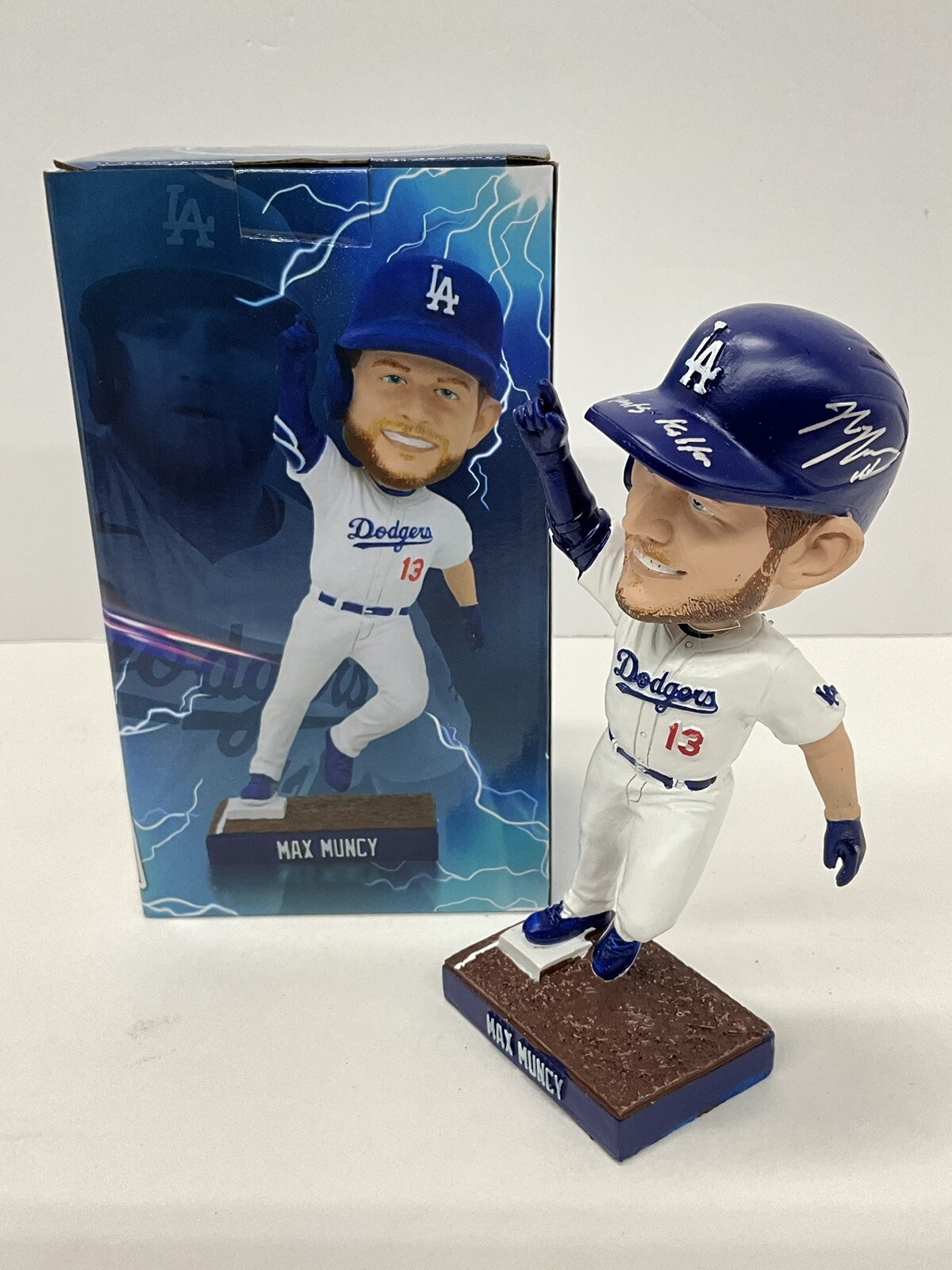 MAX MUNCY Autographed Signed Los Angeles Dodgers 2020 WS CHAMP DODGERS 2023 SGA BOBBLEHEAD PSA 2C82032 