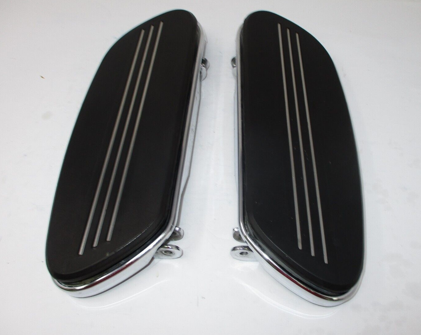 HarleyDavidson Streamliner Triline Floorboard 5068911 eBay