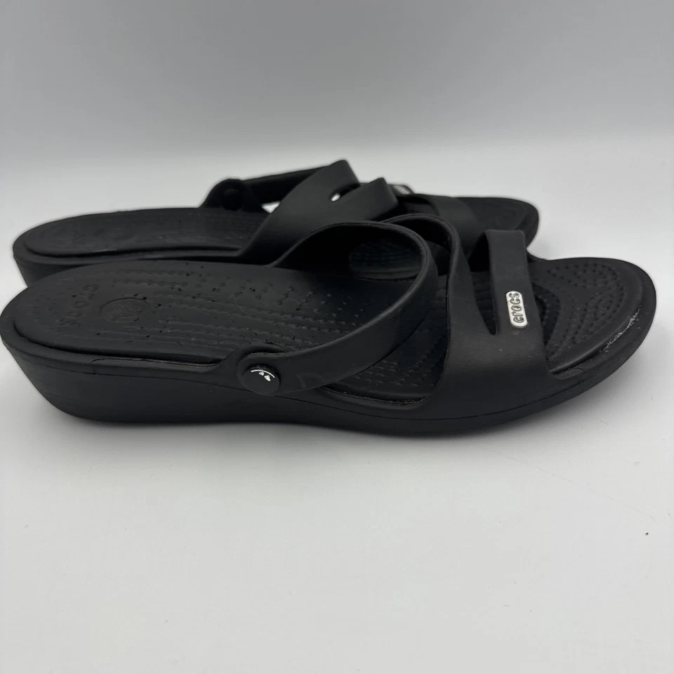 Босоножки Crocs Patricia женские размер 6 черные на танкетке шлепанцы с ремешками - Изображение 4 из 4