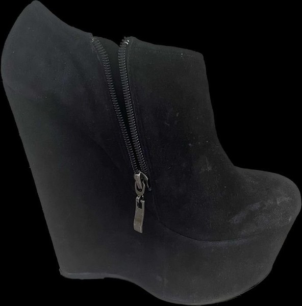 Women Carvela Boots Black 38 #LI8
