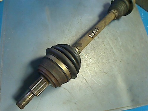 Antriebswelle Links Vorne AXP VW Golf 1.4 55 KW 75 PS 221178 Km