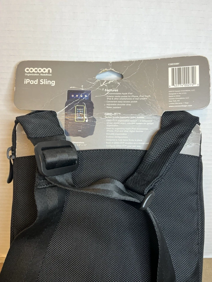 Eslinga mensajera Cocoon CGB150 negra verde lima para computadora Apple iPad con cuadrícula Foto 4 de 4