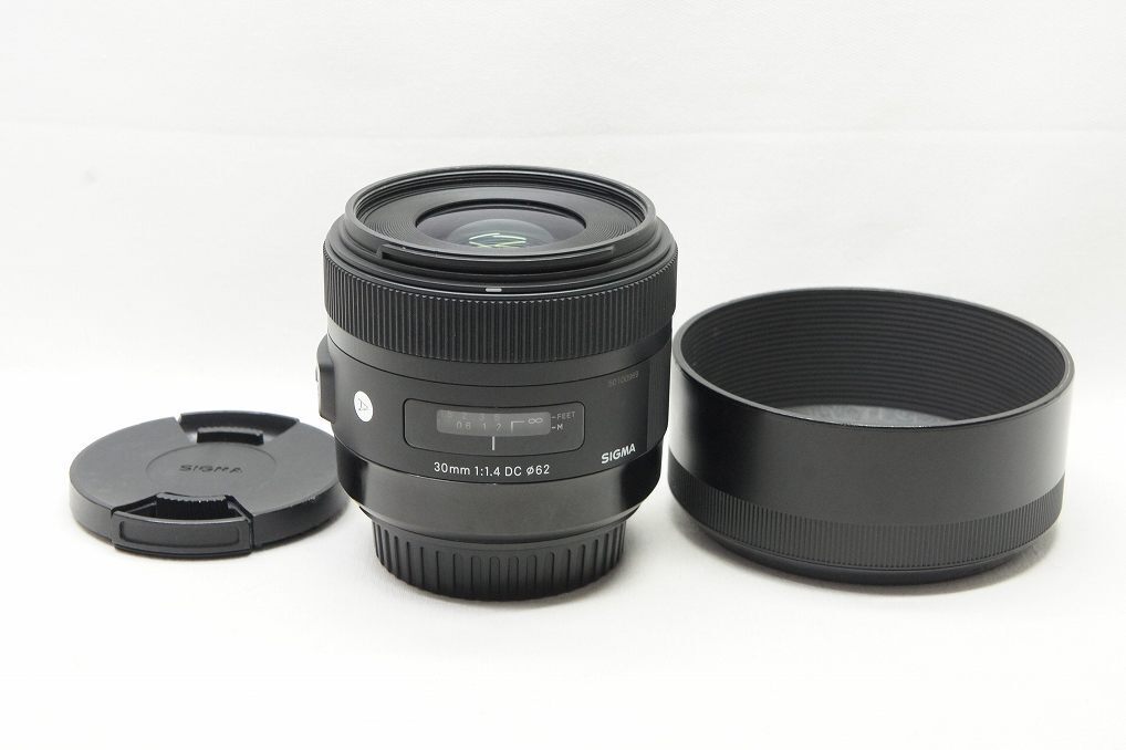 Canon　SIGMA 30mm F1.4 HSM DC Art　APS−C 61P+6RgJQmL._UF350,350_QL80_.jpg