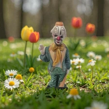 VINTAGE ARTMARK PORCELAIN CLOWN FIGURINE MADE IN TAIWAN