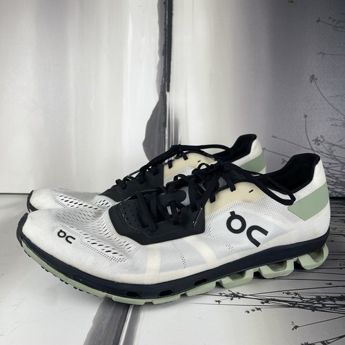 On Cloud Running Cloudflash 2 Men's Size 13 White/Black