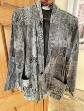 Women s Single Button Blazer With Two Large Front Pockets. Size Large.