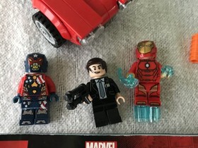 LEGO Marvel: Iron Man: Detroit Steel Strikes (76077) Complete, 1st book only