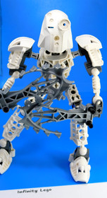 LEGO 2004 Bionicle Toa Metru Nuju Figure (Over 45 Pieces) Completer Set 8606