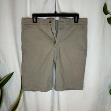 Vineyard Vines Men  s Khaki Breaker Shorts 32  