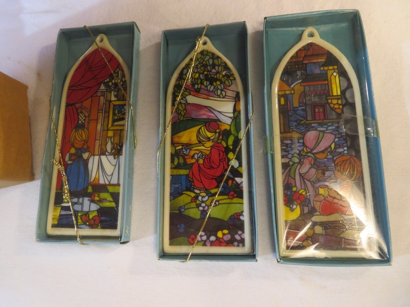 13 VTG PRECIOUS MOMENTS STAINGLASS MURALS ALL NEW IN ORIGINAL BOX 