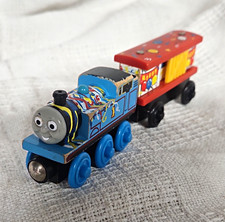 Thomas  Friends Wooden Railway Happy Birthday Thomas w/ Cargo Car