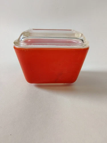 Vintage Red Pyrex 501 One Cup Covered Refrigerator Dish Chipped Lid