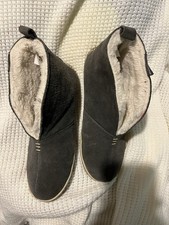Minnetonka Gray Suede Faux Fur Lined Ankle Booties Women's Size 9 Pull On