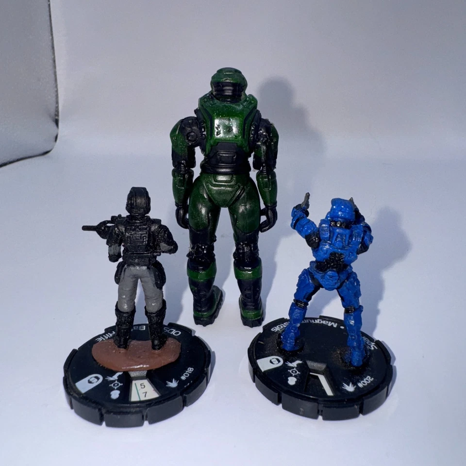 Pistola HALO ActionClix Azul Espartano 002 Mini Microsoft Heroclix ODST SMG 017 Foto 3 de 3