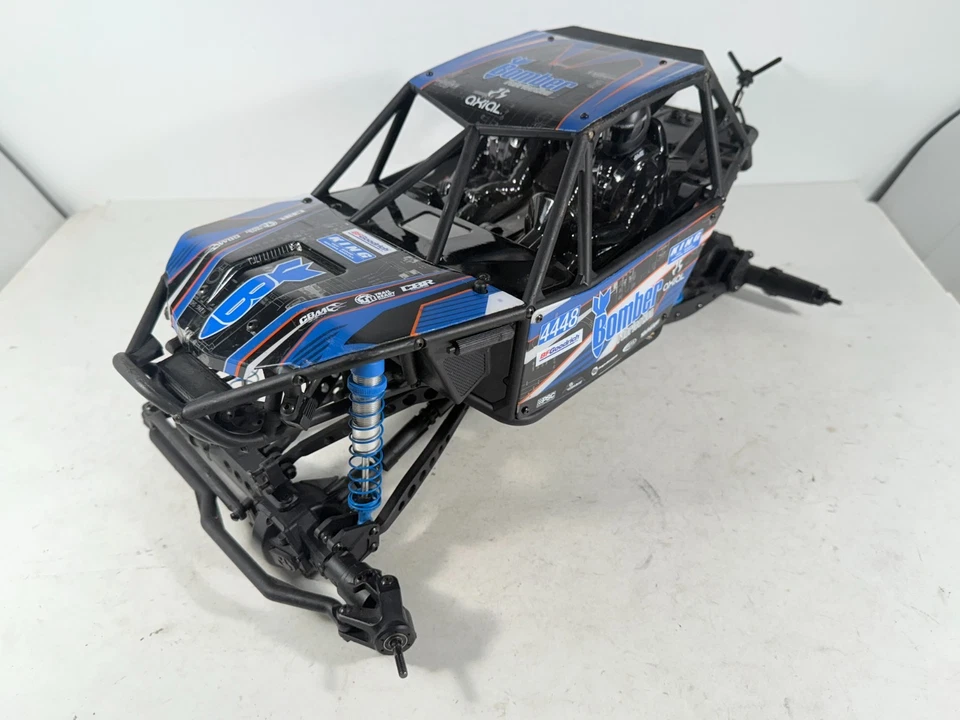 Rare Used Axial RR10 Bomber 4WD 1/10 Rock Racer Roller Slider Chassis - Image 3 of 4