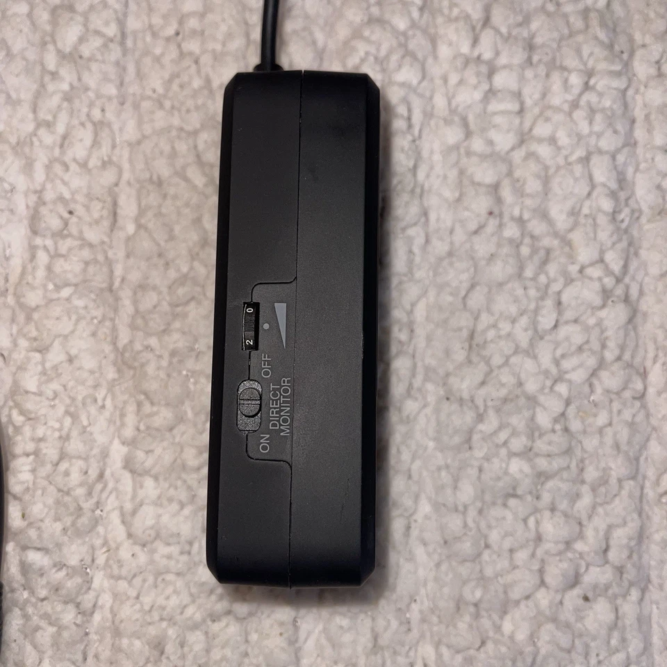 IK Multimedia iRig Pre 2 Microphone Interface for Cameras and Mobile Devices - Image 3 of 4