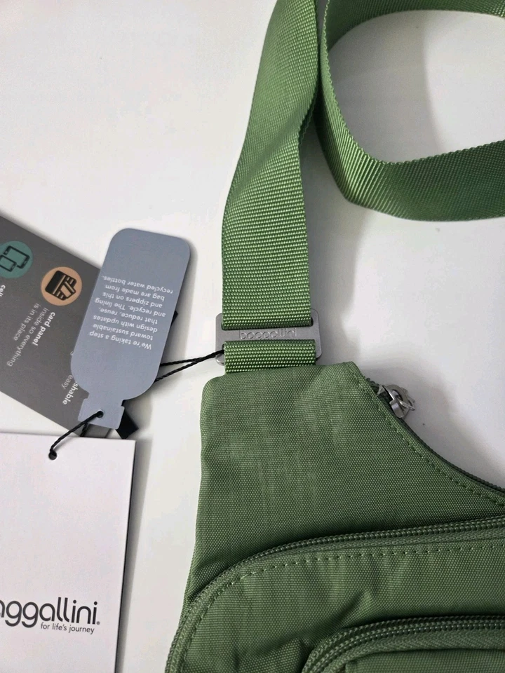 BAGGALLINI BOLSA DE VIAGEM FEMININA CRISS TIRACOLO NÁILON VERDE - Imagem 3 de 4
