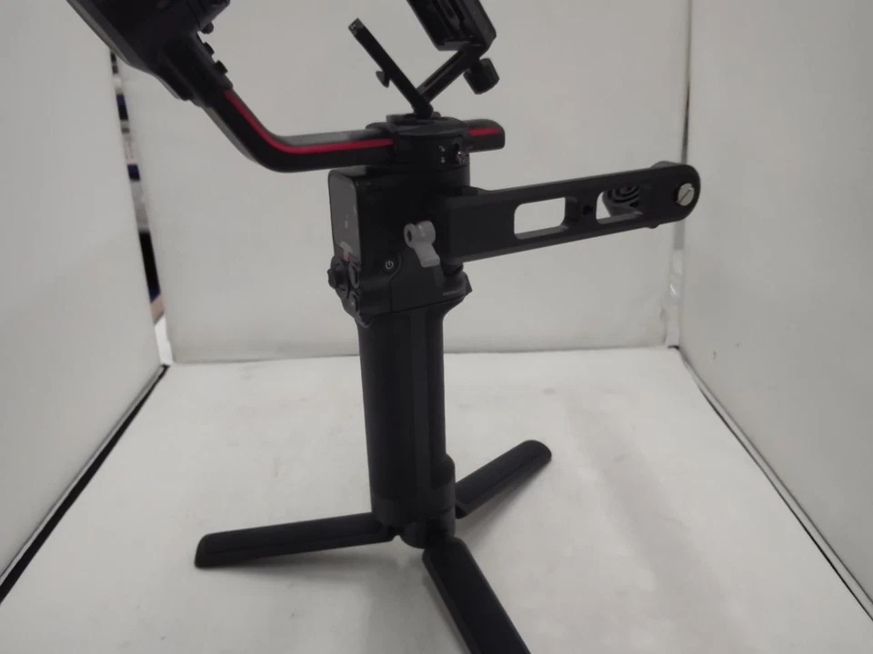 DJI RS 2 Gimbal Stabilizer Pro Combo - Full Kit with Raven Eye - Good condition - Image 4 of 4