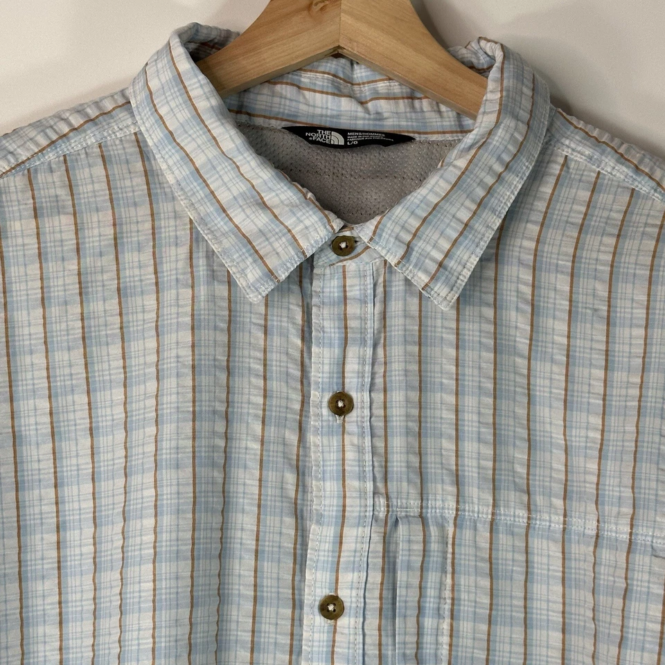 The North Face Lightweight Seersucker Button Up Shirt Men’s Large L - Image 2 of 4