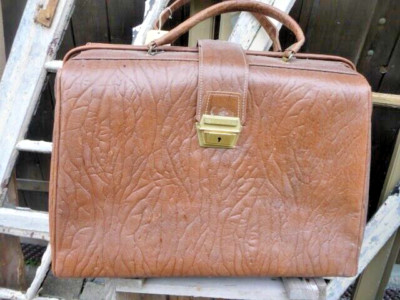Preissturz !!Authentic Vintage Reisetasche Rindsleder  1970 mit Schlüssel