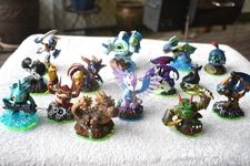 Activision Skylanders Figures Lot of 13