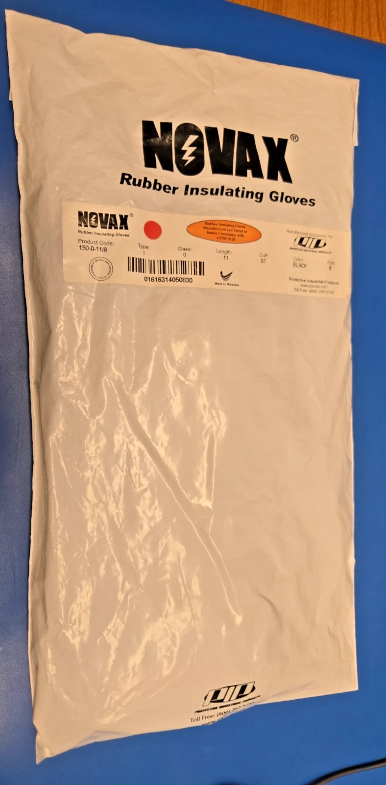 Novax Size 8 Rubber Lineman's 11" long Insulating Gloves 150-0-11/8 Type 1 Cl. 0