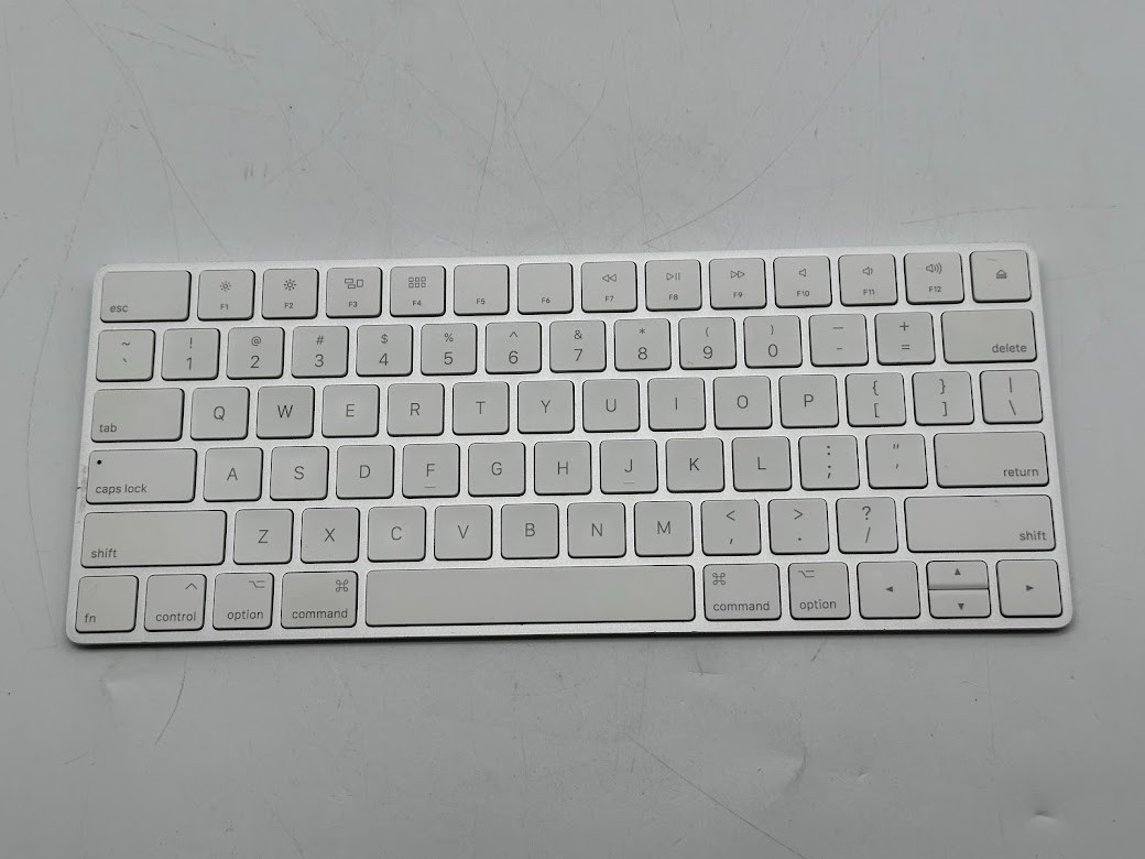Apple Magic Keyboard (Wireless, Rechargable) (US English) - 