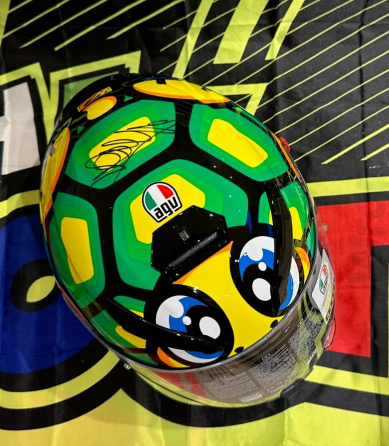 Valentino Rossi 46 signed 2013 AGV K3-SV Tartaruga Turtle Mugello
