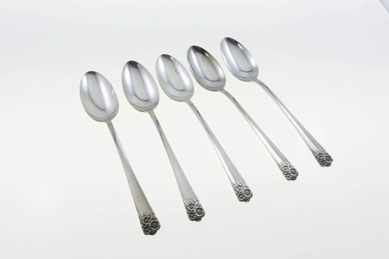 Wm Rogers IS Silverplate APRIL Pattern Serving Spoons Set of 5 Silverware