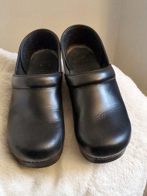 black dansko professional clogs size 41 (US 9.5/10)