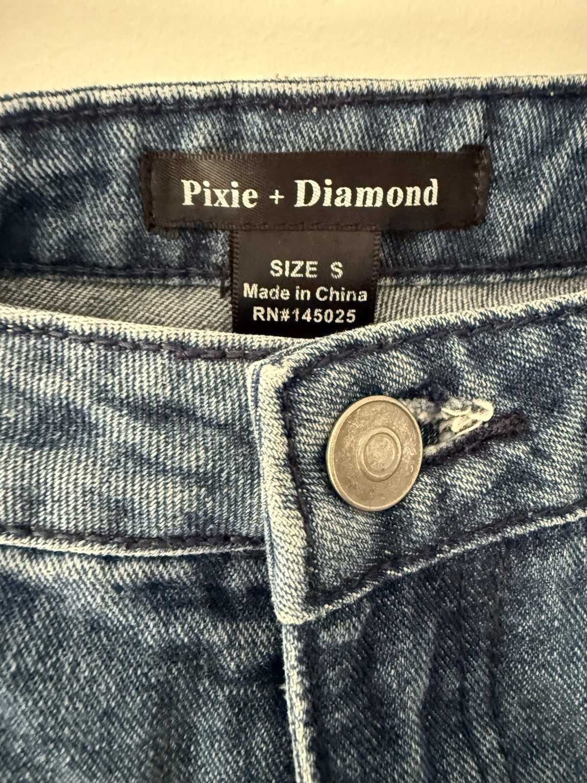 EUC Pixie + Diamond FLOWER BUTTERFLY Embroidered … - image 4