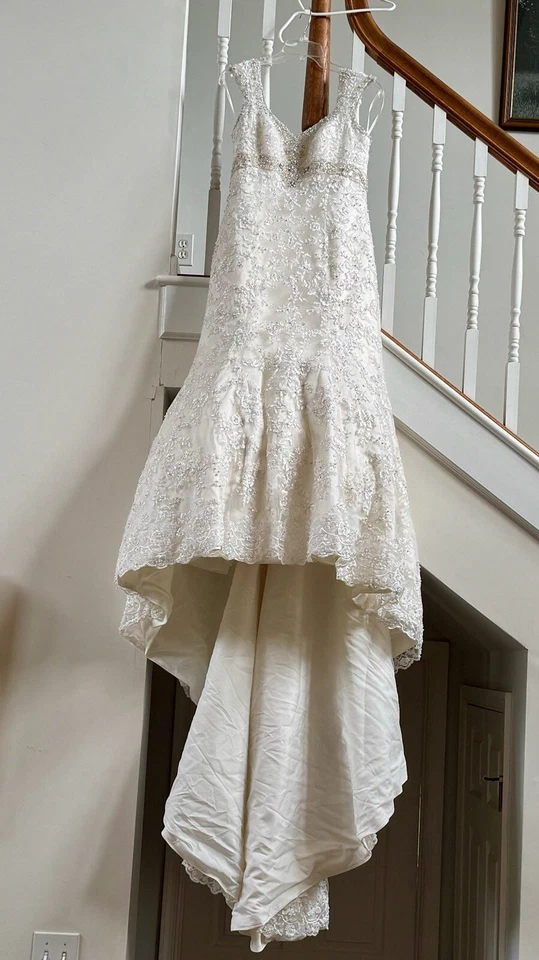 Vestido de novia Mori Lee de Madeline Gardner con tren talla 14 marfil/blanco roto + velo Foto 3 de 4