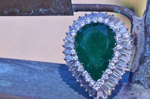 Teardrop Design Pear Green Emerald & White Sapphire Halo Style Ring For Women - Picture 4 of 11
