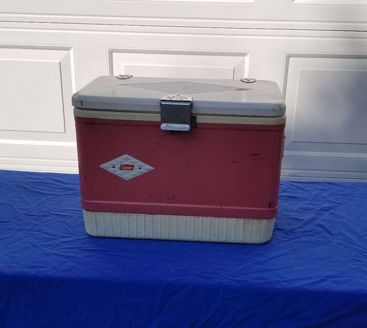 Vintage Coleman Metal Cooler Pink Diamond Logo 19 x 13 x 11