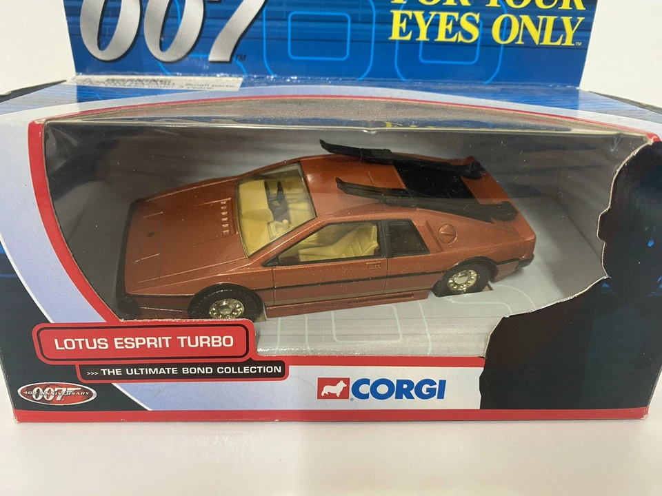 Corgi James Bond Lotus Esprit Turbo TY04702 Boxed 2002 - Image 2 of 4