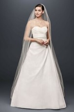 wg 3243 wedding dress, new still in box size 12 