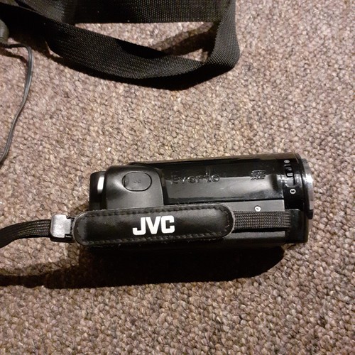 JVC Everio GZ-E15BEK Black 2.7" Display 1.5MP Full HD 40x Optical Zoom Camcorder - Picture 4 of 10