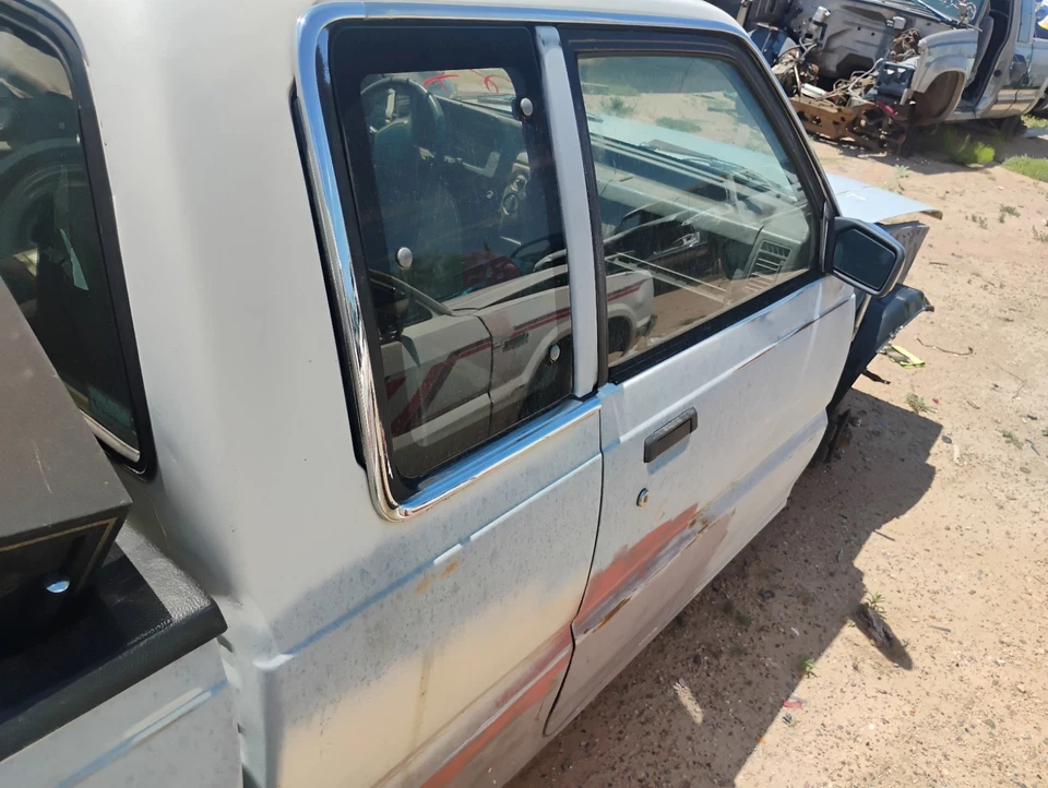 Venta de piezas Mazda B2000 1987-1989 B2200 B2600 Foto 2 de 4