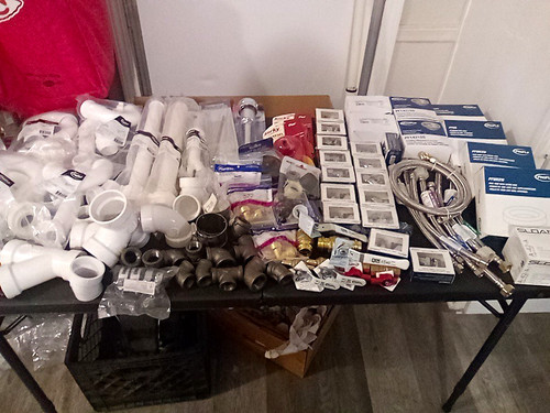โข Huge Plumbing Supply Lot - PVC Pipe Fittings, Brass, Valves, Braided Hoses NEW