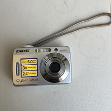 Sony Cyber-shot DSC-S500 6.0MP Digital Camera - Silver