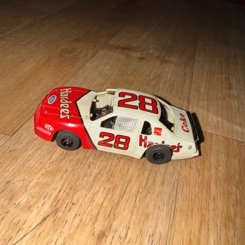 Tyco HO Slot Car *HARDEE'S Ford T-Bird #28* Chassis 440x2 Run - Image 3 of 4