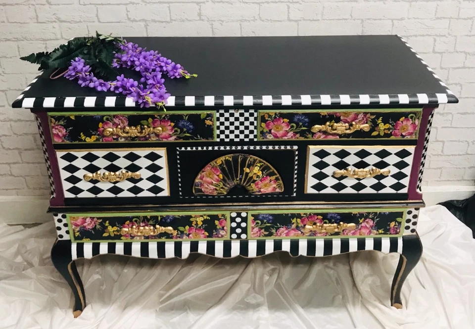 安妮女王雪松胸部手绘 — 第 3/4 张图片