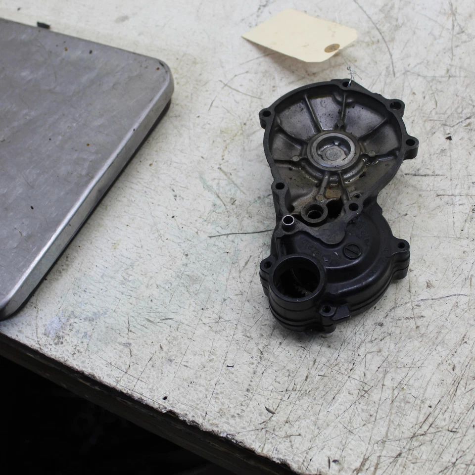 Suzuki GSXR750 2001 ESTATOR MAGNETO ALTERNADOR GENERADOR CUBIERTA e-7 Foto 4 de 4