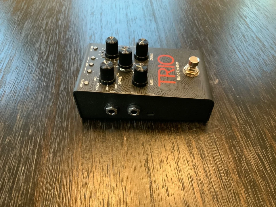 DigiTech TRIO Band Creator Guitar Pedal w/ Box, Power Supply, US/EU Adaptors. - Image 3 of 4