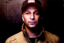 Tom Morello Rage Against The Machine Authentic signed 10X15 photo |CERT B4