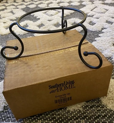 Southern Living at Home Dress-Me Up Stand 40460 Red Mountain Iron Black