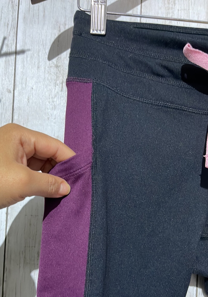 Fabletics powerhold cropped workout leggings size… - image 3